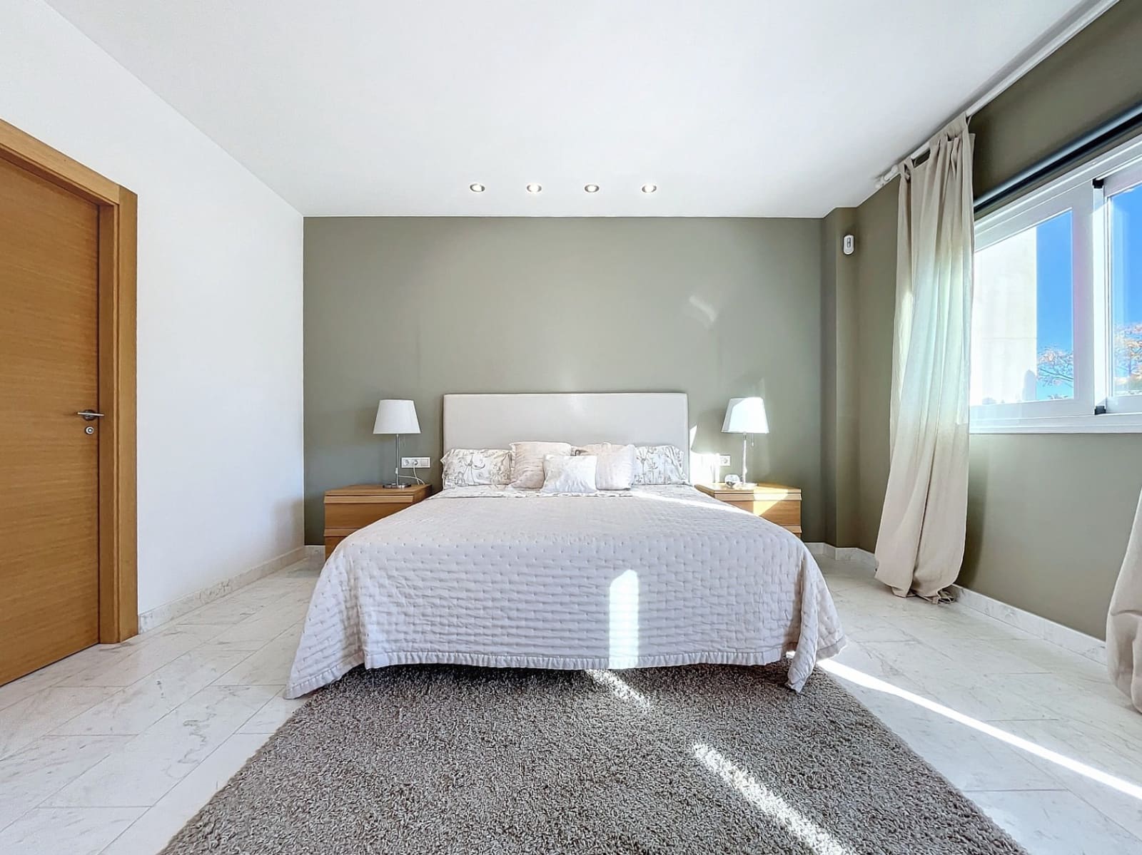 4 bedroom Villa for sale in Albir with pool garage - € 950,000 (Ref: 6871126)