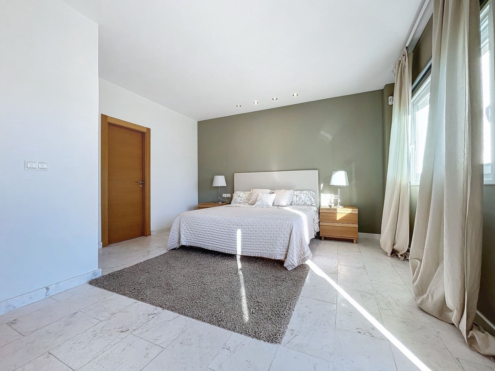 4 bedroom Villa for sale in Albir with pool garage - € 950,000 (Ref: 6871126)