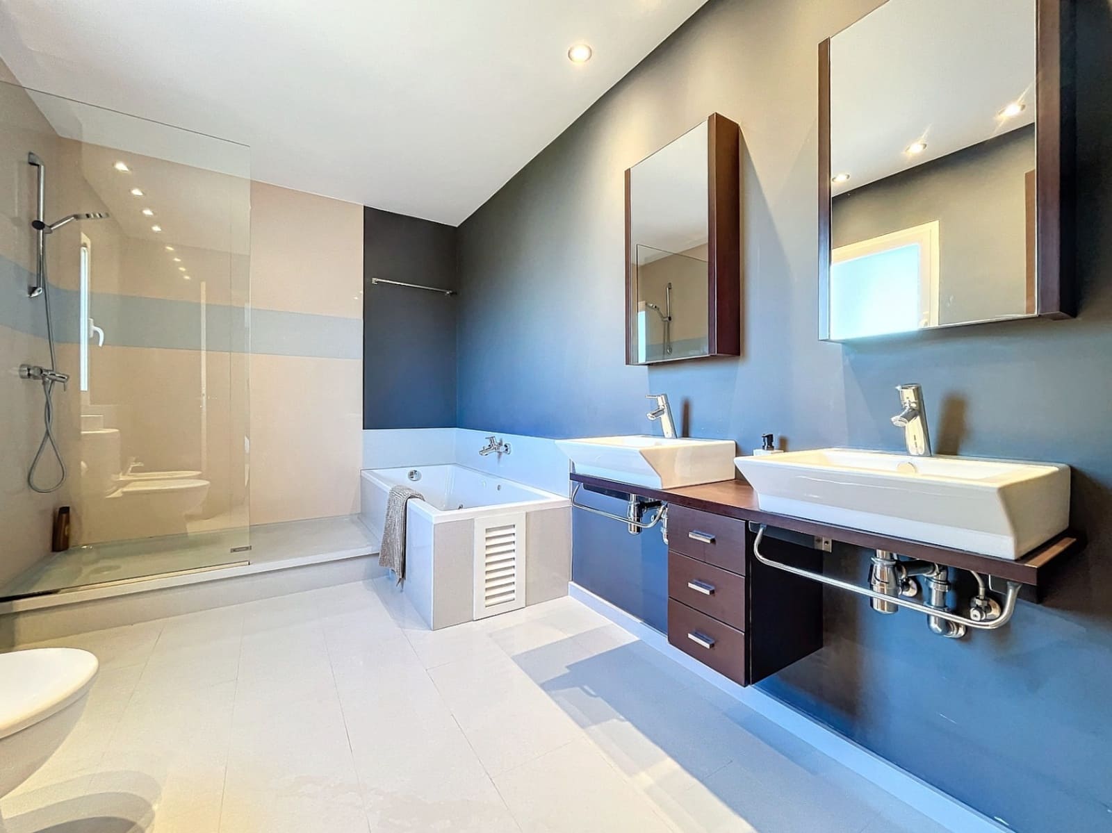 4 bedroom Villa for sale in Albir with pool garage - € 950,000 (Ref: 6871126)