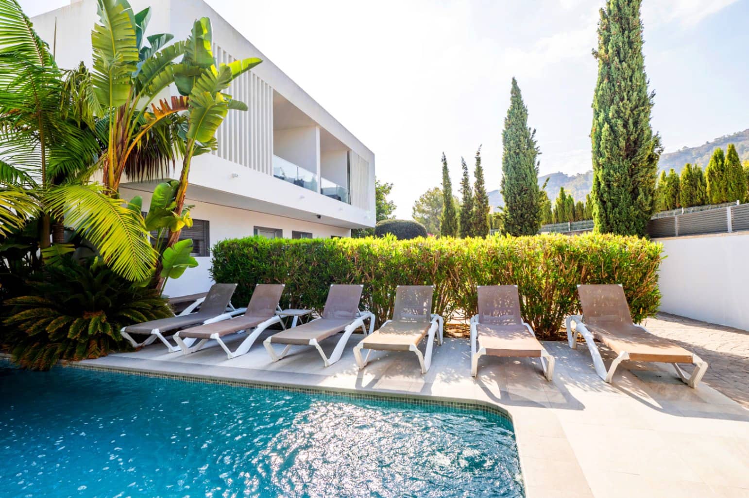 4 soverom Kjedet enebolig til salgs i Albir med svømmebasseng garasje - € 750 000 (Ref: 6871132)