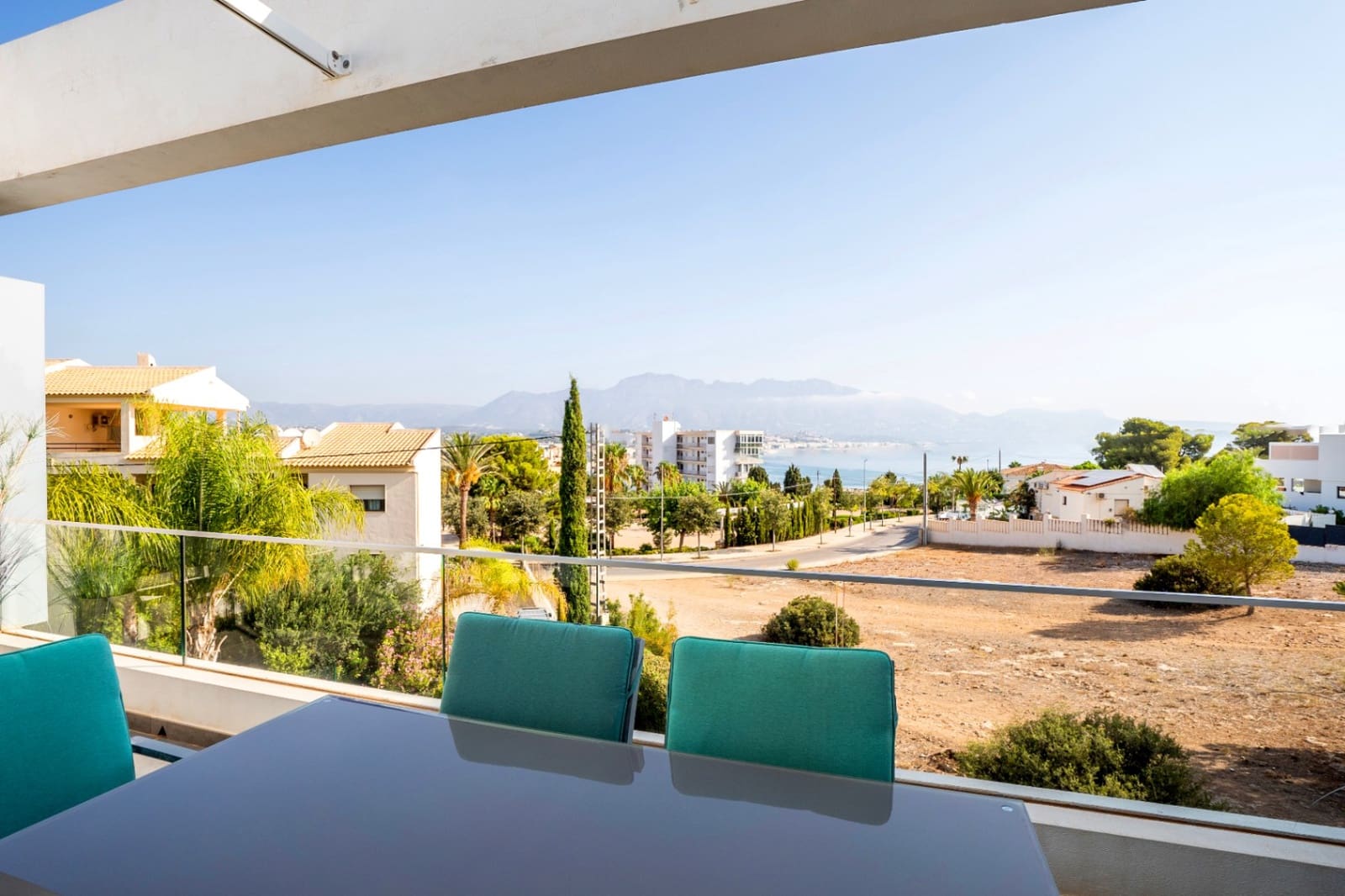 4 soverom Kjedet enebolig til salgs i Albir med svømmebasseng garasje - € 750 000 (Ref: 6871132)