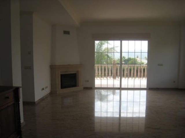 3 chambre Villa/Maison à vendre à Pueblo - Urbanizaciones, Alfaz del Pi / L'Alfàs del Pi avec piscine garage - 1 300 000 € (Ref: 6871147)