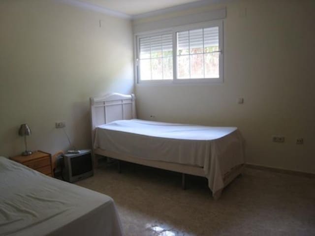 3 chambre Villa/Maison à vendre à Pueblo - Urbanizaciones, Alfaz del Pi / L'Alfàs del Pi avec piscine garage - 1 300 000 € (Ref: 6871147)