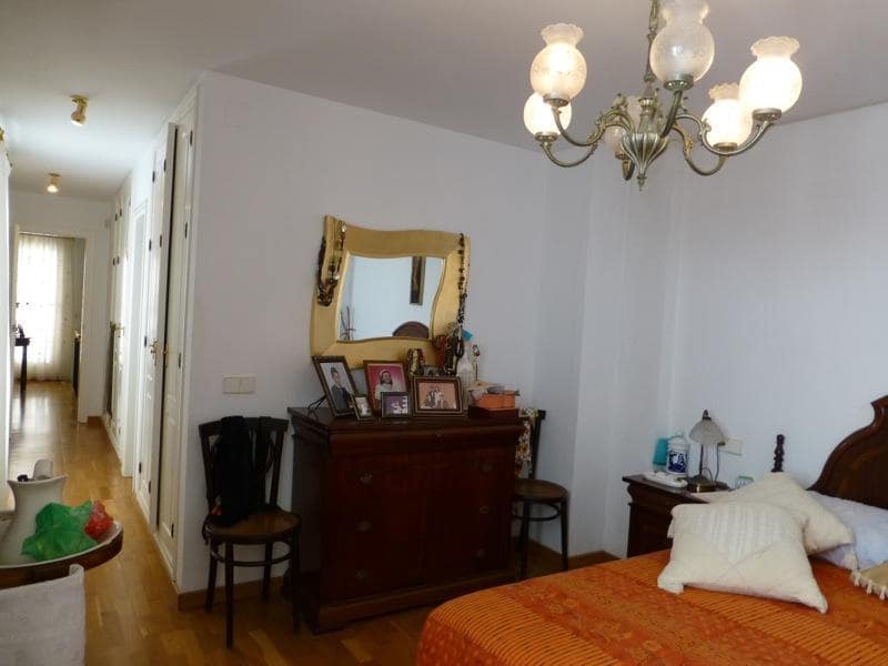 6 chambre Villa/Maison à vendre à Montiboli avec piscine garage - 947 500 € (Ref: 6871159)