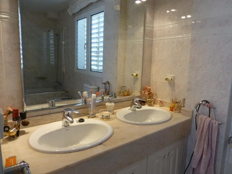 6 chambre Villa/Maison à vendre à Montiboli avec piscine garage - 947 500 € (Ref: 6871159)