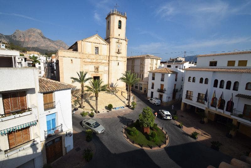 Restaurant/bar te koop in La Nucia - € 552.000 (Ref: 6871165)