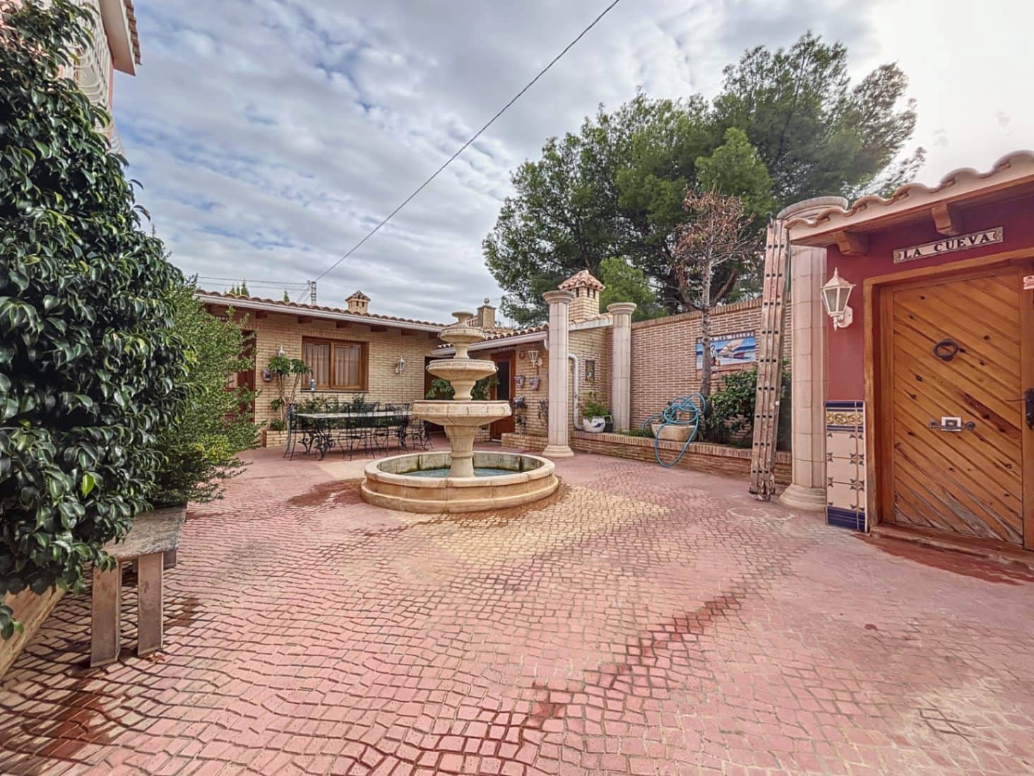 8 soveværelse Villa til salg i Alfaz del Pi / L'Alfas del Pi med swimmingpool garage - € 1.150.000 (Ref: 6871173)