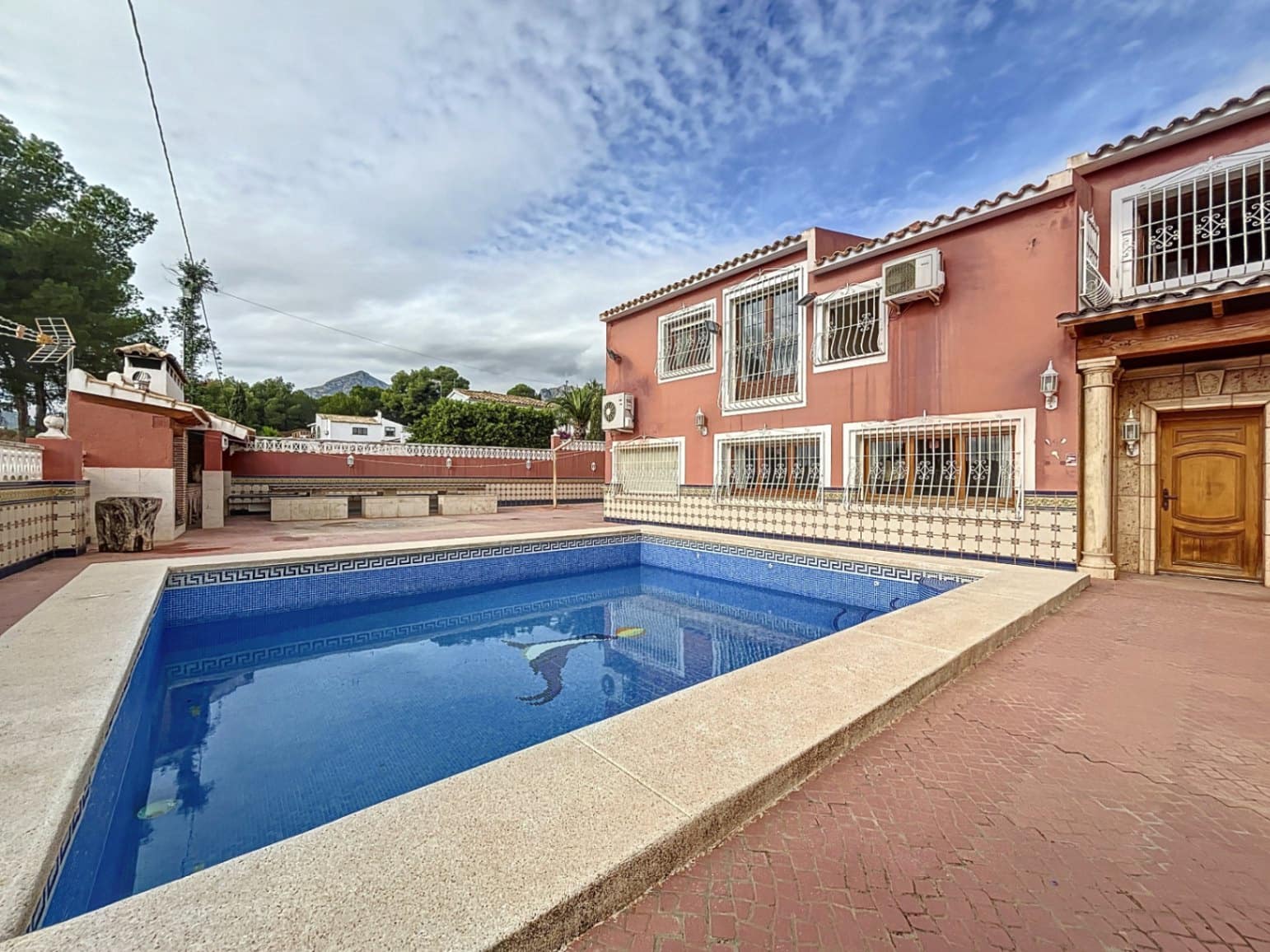 8 soveværelse Villa til salg i Alfaz del Pi / L'Alfas del Pi med swimmingpool garage - € 1.150.000 (Ref: 6871173)