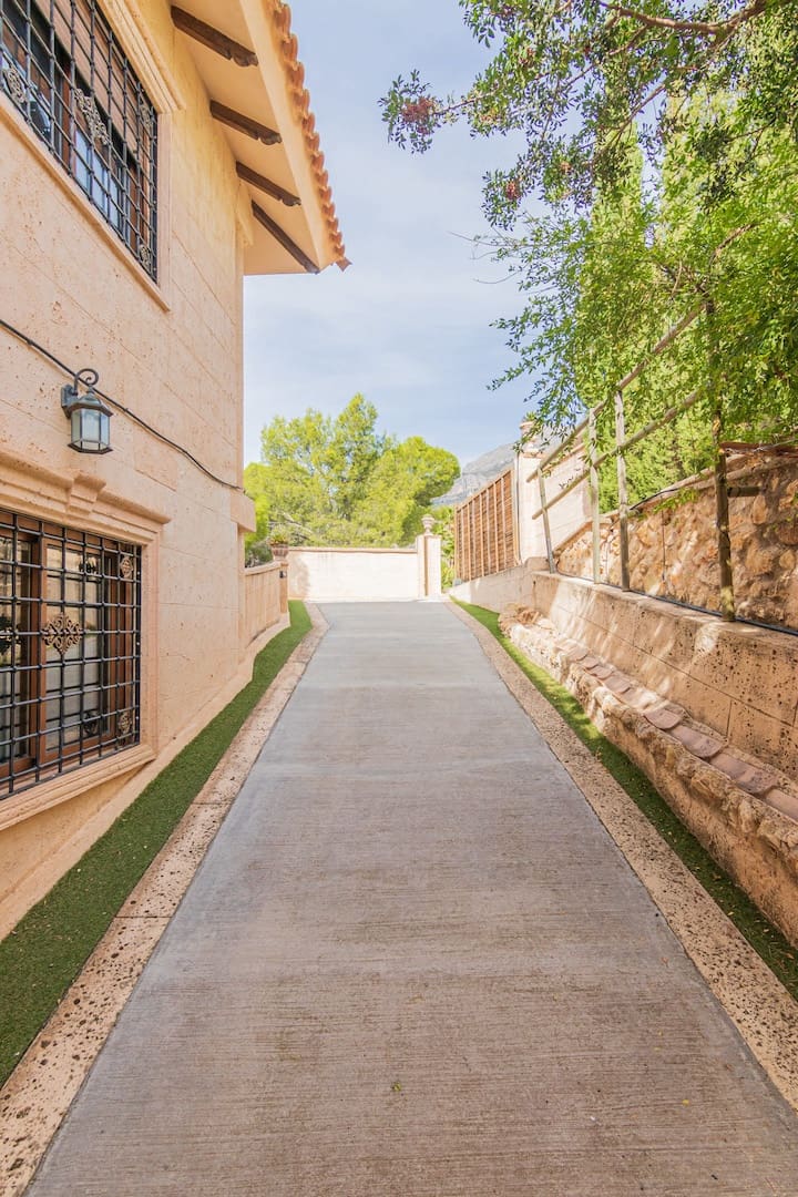 4 soveværelse Villa til salg i Altea la Vella med swimmingpool garage - € 630.000 (Ref: 6871203)