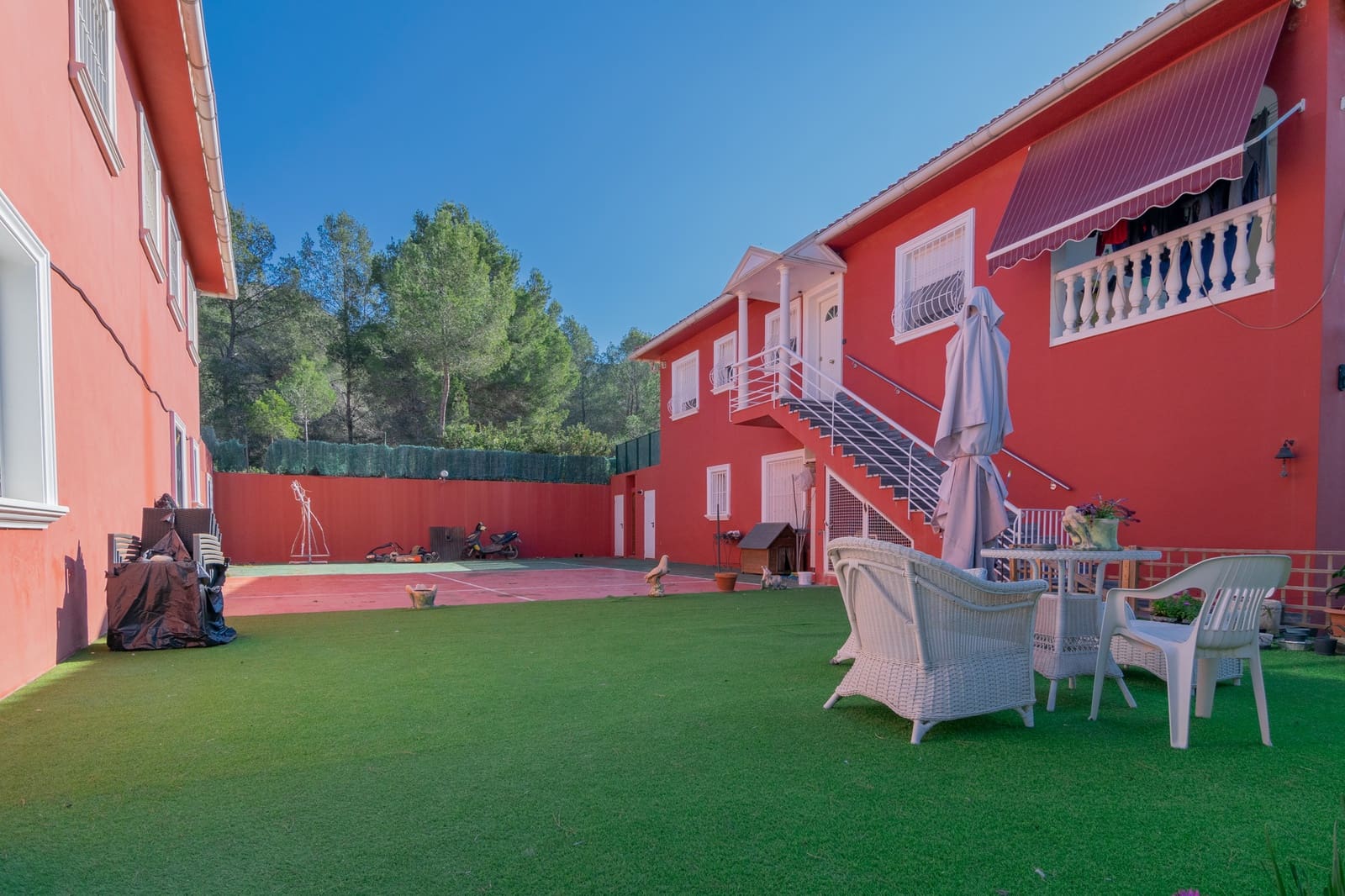 14 bedroom Villa for sale in Albir with pool garage - € 1,250,000 (Ref: 6871227)