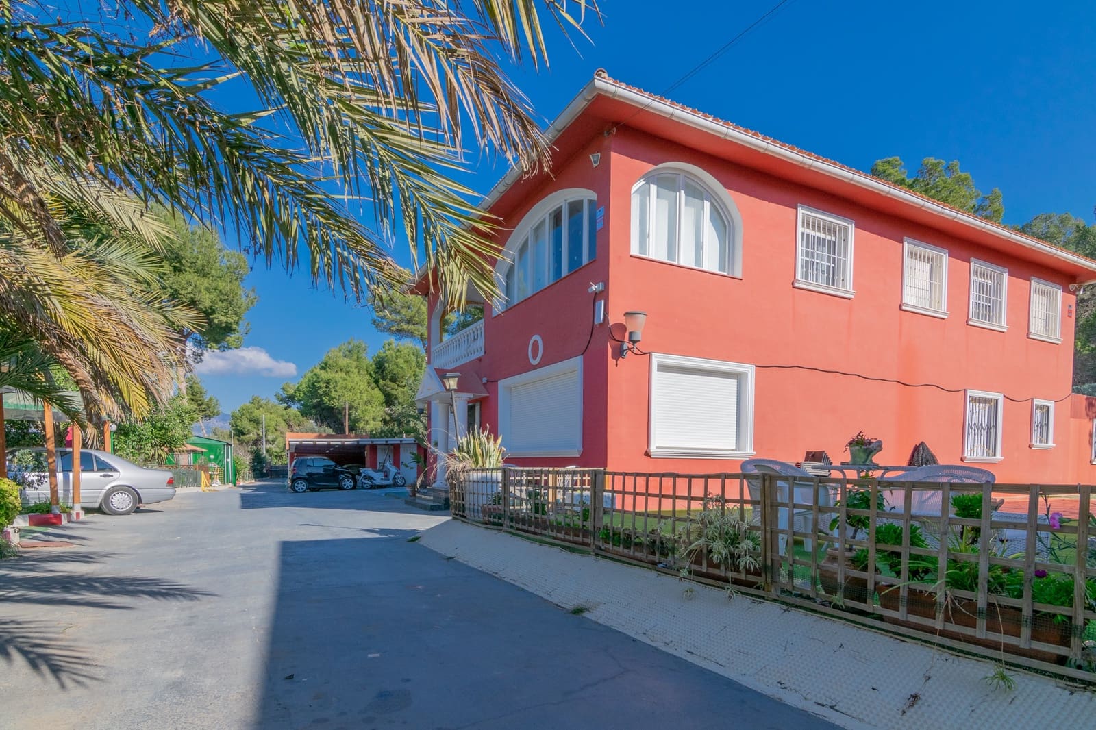 14 bedroom Villa for sale in Albir with pool garage - € 1,250,000 (Ref: 6871227)