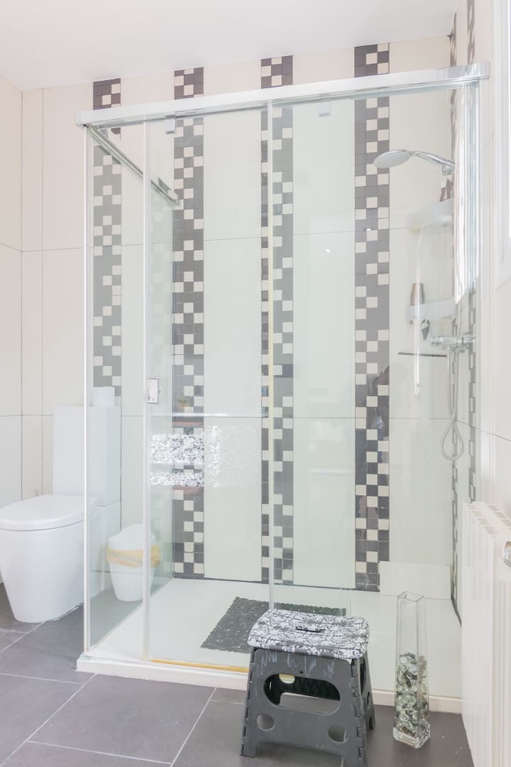 14 bedroom Villa for sale in Albir with pool garage - € 1,250,000 (Ref: 6871227)