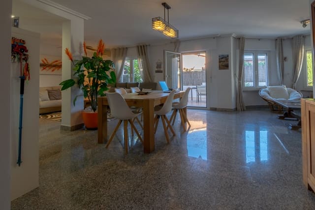 5 Zimmer Doppelhaus zu verkaufen in Albir, Alfaz del Pi / L'Alfàs del Pi mit Pool - 520.000 € (Ref: 6871230)