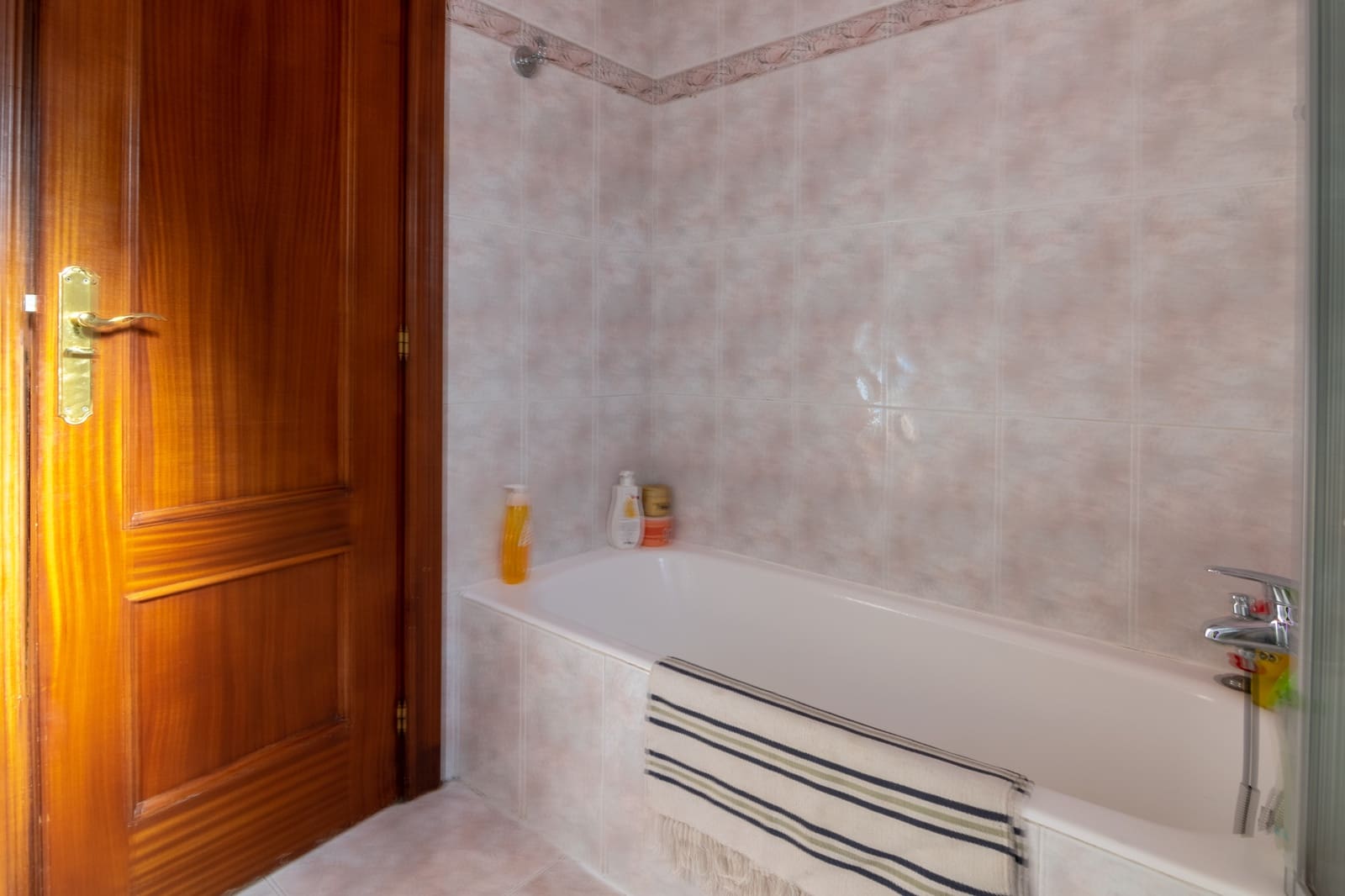 5 soverom Kjedet enebolig til salgs i Albir med svømmebasseng - € 520 000 (Ref: 6871230)