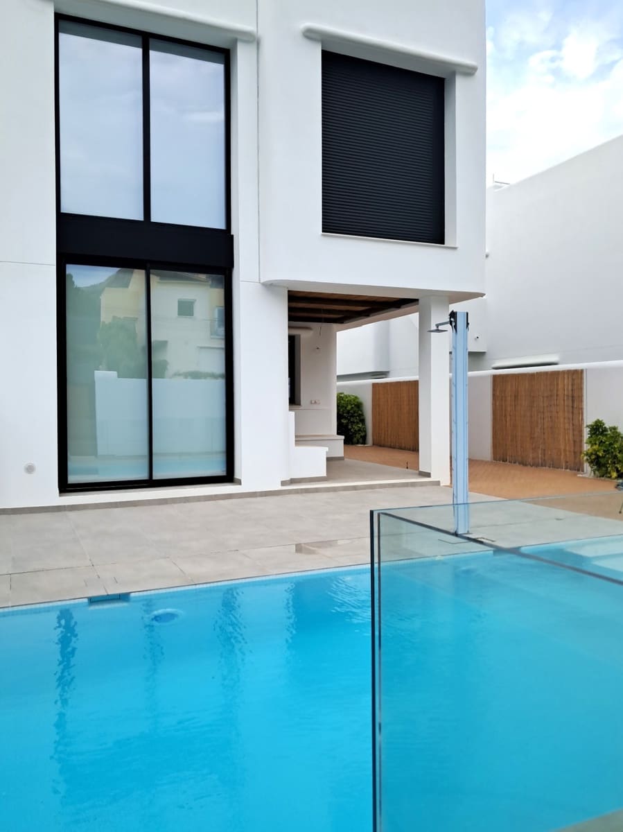 4 soverom Villa til salgs i Albir med garasje - € 875 000 (Ref: 6871250)