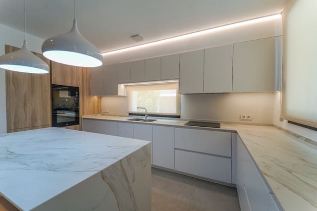 4 slaapkamer Villa te koop in Albir, Alfaz del Pi / L'Alfàs del Pi met zwembad garage - € 875.000 (Ref: 6871250)