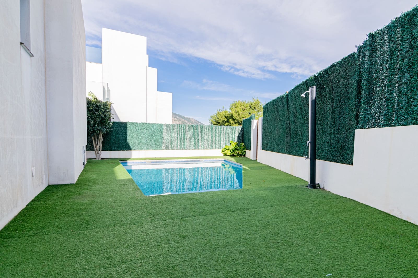 4 bedroom Villa for sale in Finestrat with pool garage - € 560,000 (Ref: 6871258)