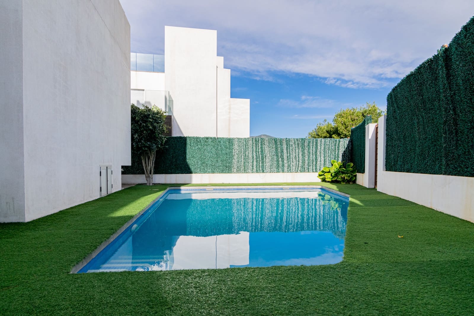 4 bedroom Villa for sale in Finestrat with pool garage - € 560,000 (Ref: 6871258)