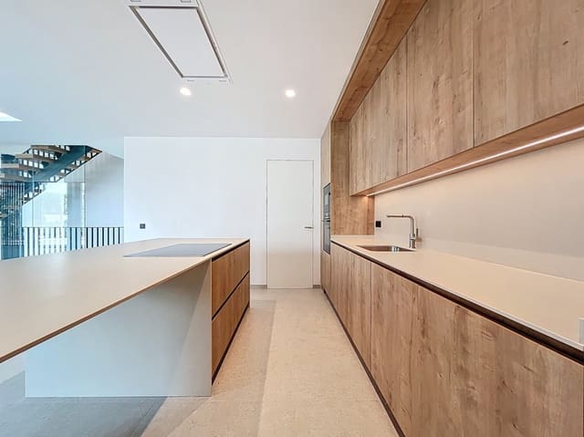 3 slaapkamer Villa te koop in Albir, Alfaz del Pi / L'Alfàs del Pi met garage - € 1.450.000 (Ref: 6876677)