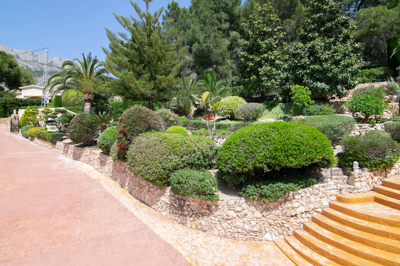 5 bedroom Villa for sale in Altea la Vella with pool garage - € 1,295,000 (Ref: 6889102)