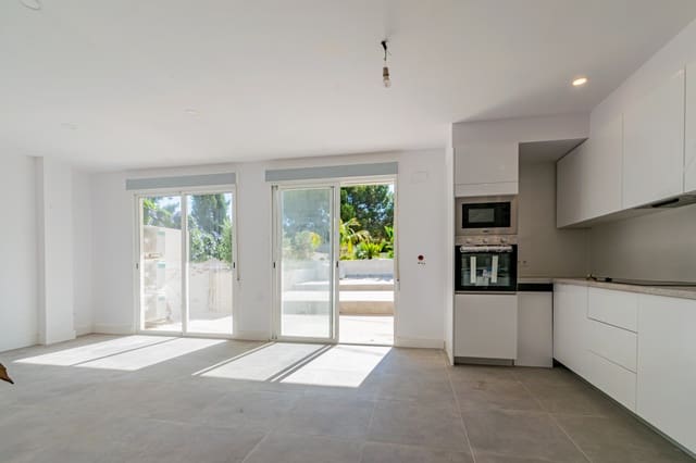 2 soverom Kommersiell til salgs i Albir, Alfaz del Pi / L'Alfàs del Pi med svømmebasseng - € 179 000 (Ref: 7019521)