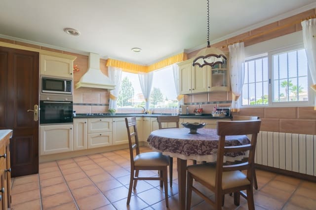 7 bedroom Villa for sale in Pueblo - Urbanizaciones, Alfaz del Pi / L'Alfàs del Pi with pool garage - € 811,000 (Ref: 7019545)