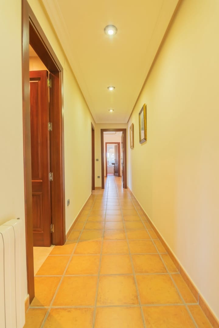 7 bedroom Villa for sale in Alfaz del Pi / L'Alfas del Pi with pool garage - € 811,000 (Ref: 7019545)