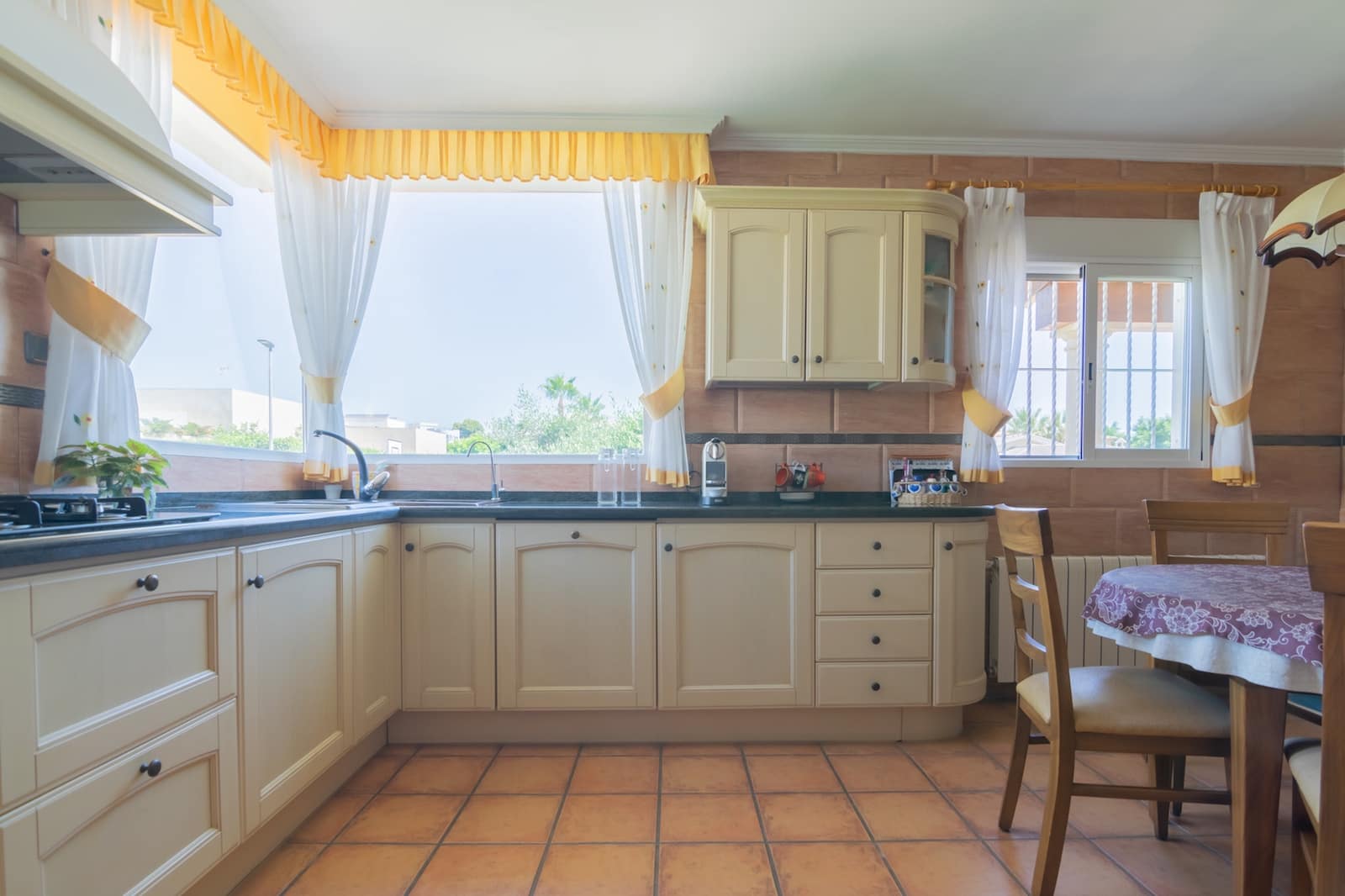 7 bedroom Villa for sale in Alfaz del Pi / L'Alfas del Pi with pool garage - € 811,000 (Ref: 7019545)