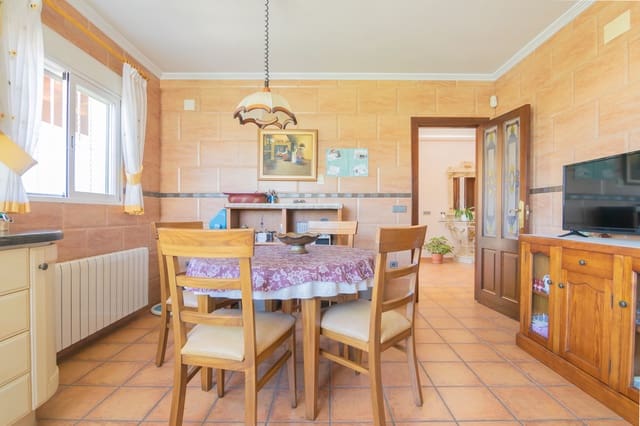 7 bedroom Villa for sale in Pueblo - Urbanizaciones, Alfaz del Pi / L'Alfàs del Pi with pool garage - € 811,000 (Ref: 7019545)