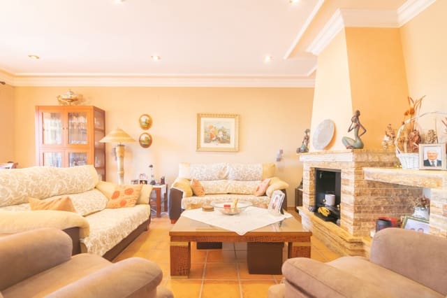 7 bedroom Villa for sale in Pueblo - Urbanizaciones, Alfaz del Pi / L'Alfàs del Pi with pool garage - € 811,000 (Ref: 7019545)