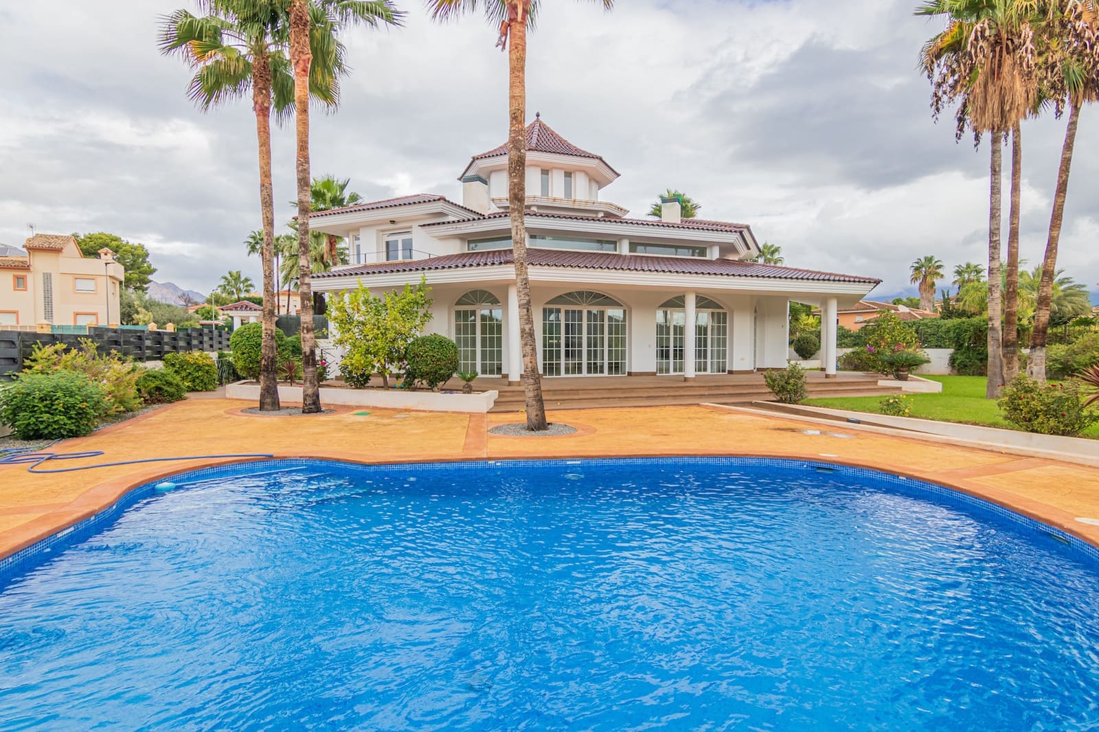 6 chambre Villa/Maison à vendre à Alfaz del Pi / L'Alfas del Pi avec piscine garage - 1 510 000 € (Ref: 7180452)