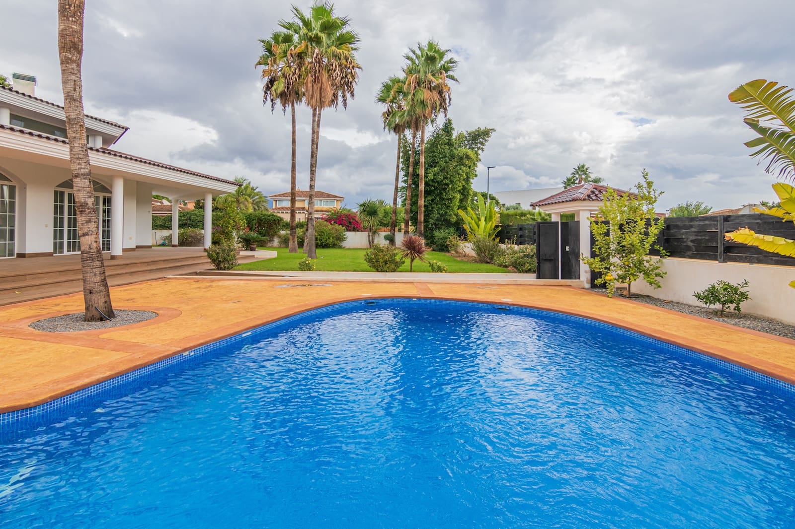 6 chambre Villa/Maison à vendre à Alfaz del Pi / L'Alfas del Pi avec piscine garage - 1 510 000 € (Ref: 7180452)