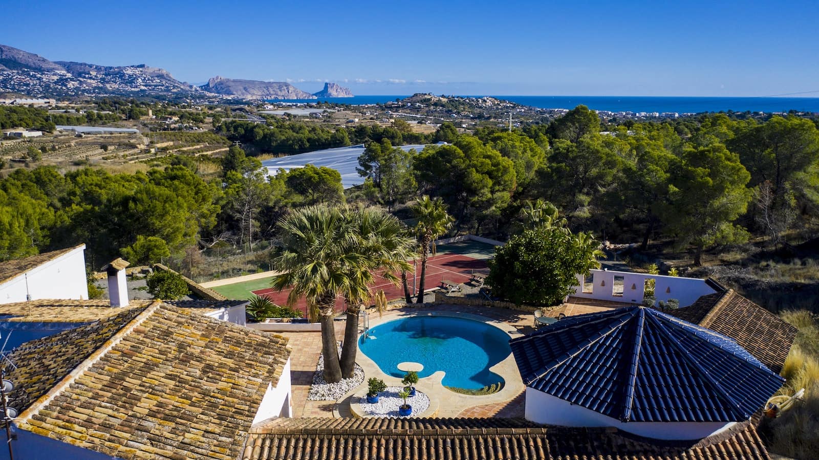 7 chambre Villa/Maison à vendre à Alfaz del Pi / L'Alfas del Pi avec piscine garage - 1 550 000 € (Ref: 7385876)