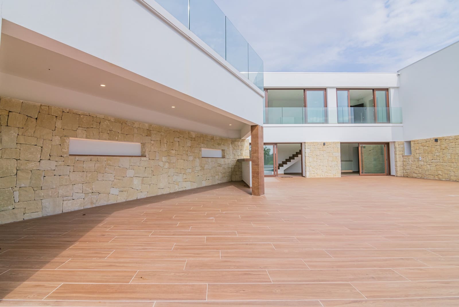 5 bedroom Villa for sale in Altea with pool garage - € 2,250,000 (Ref: 7414372)