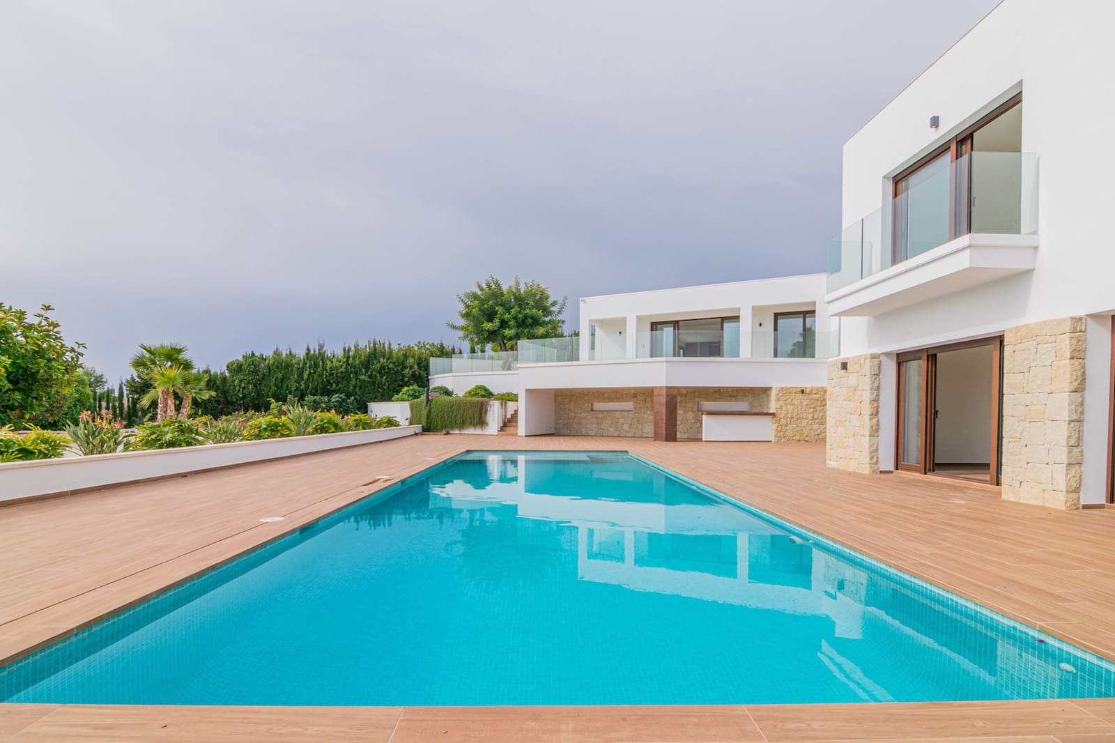 5 bedroom Villa for sale in Altea with pool garage - € 2,250,000 (Ref: 7414372)