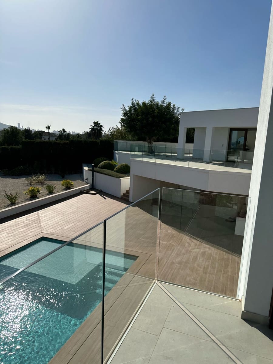 5 bedroom Villa for sale in Altea with pool garage - € 2,250,000 (Ref: 7414372)