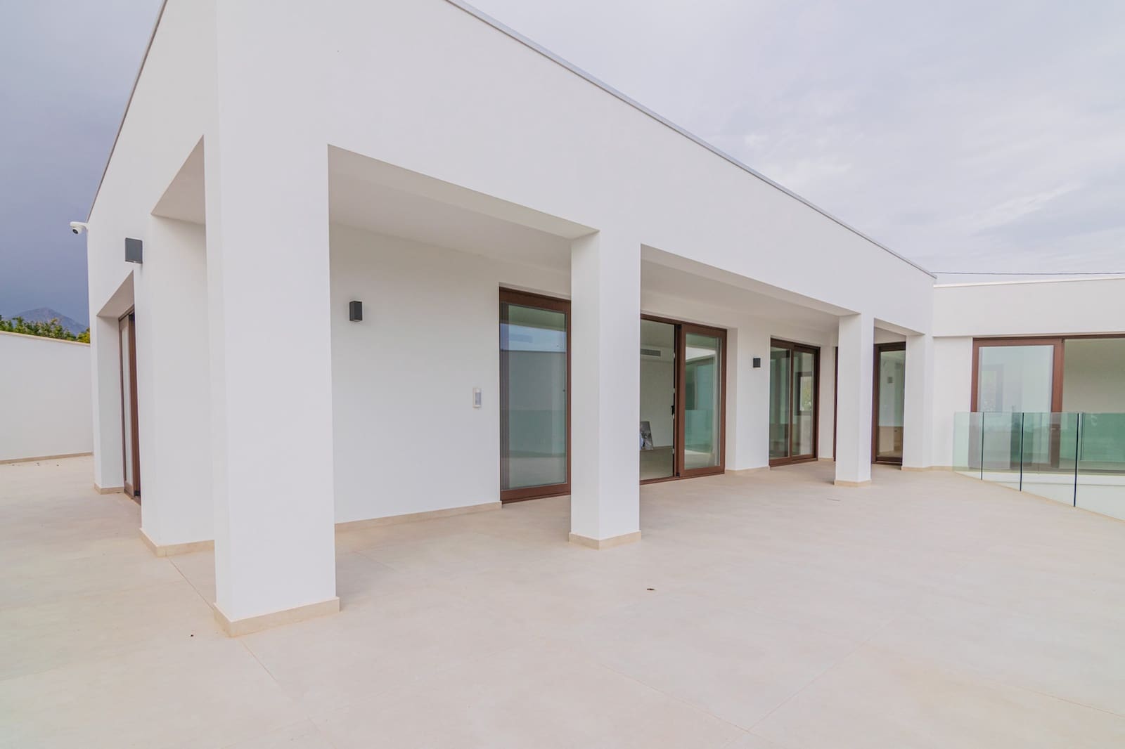 5 bedroom Villa for sale in Altea with pool garage - € 2,250,000 (Ref: 7414372)