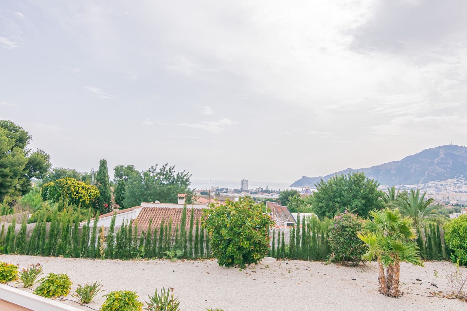 5 bedroom Villa for sale in Altea with pool garage - € 2,250,000 (Ref: 7414372)