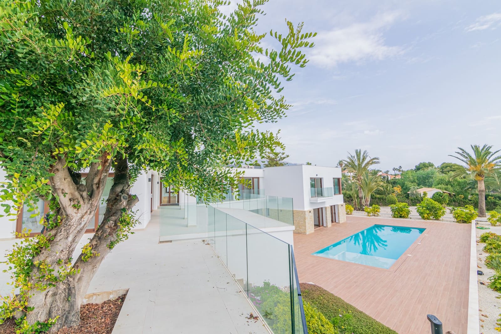 5 bedroom Villa for sale in Altea with pool garage - € 2,250,000 (Ref: 7414372)