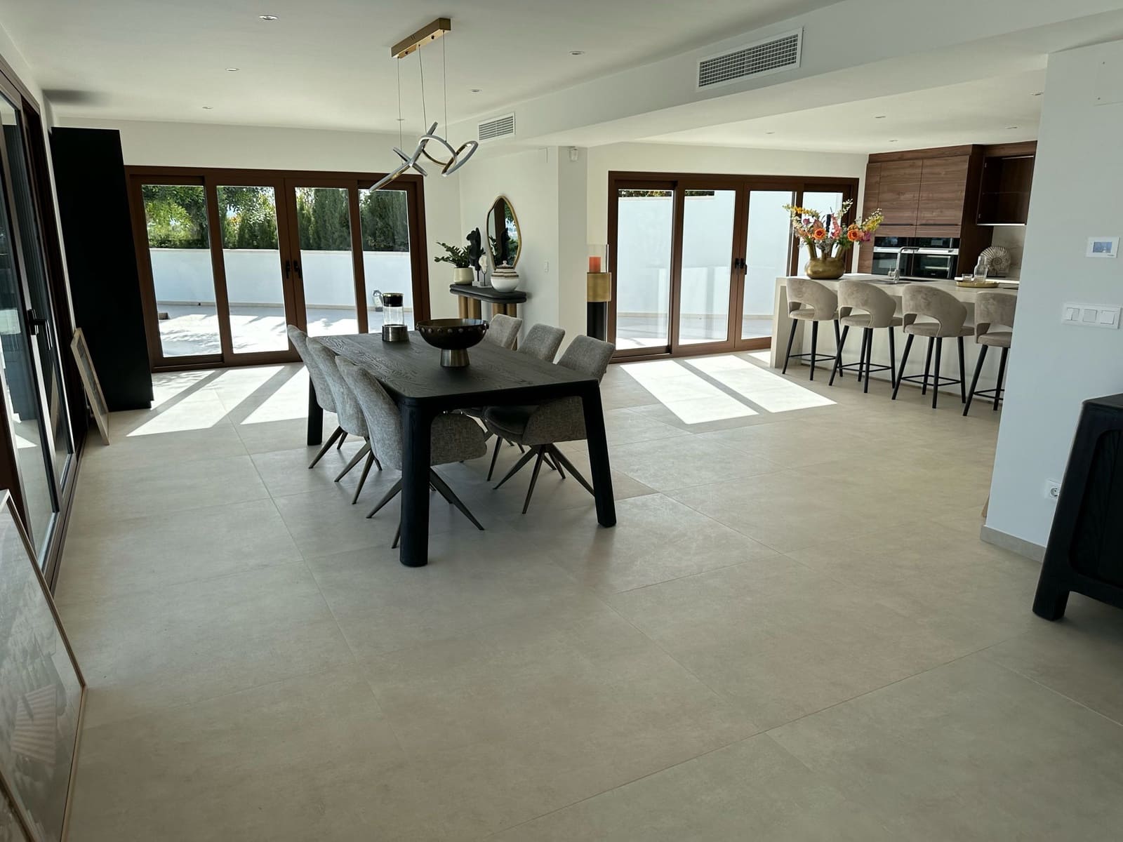 5 bedroom Villa for sale in Altea with pool garage - € 2,250,000 (Ref: 7414372)