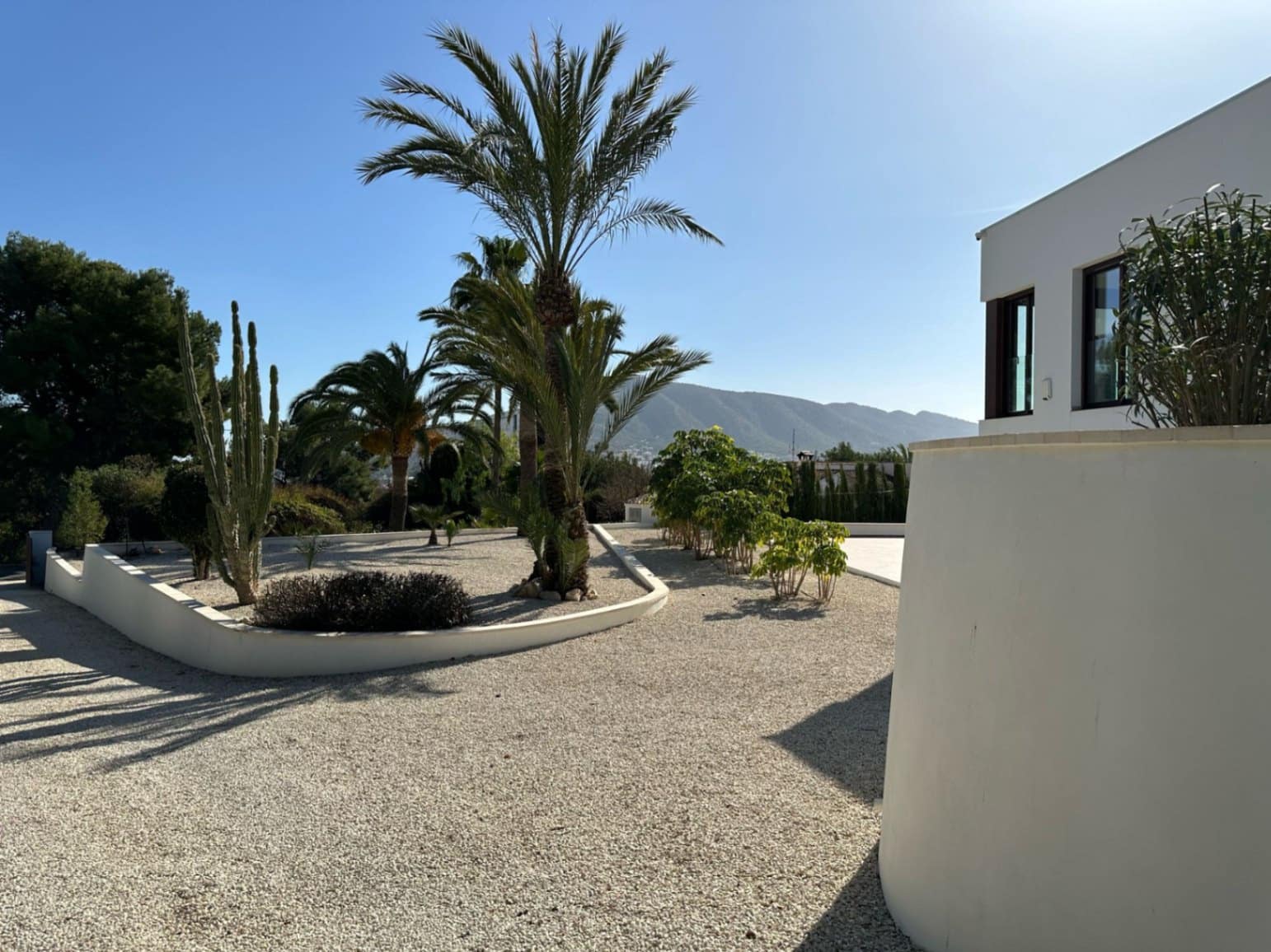 5 bedroom Villa for sale in Altea with pool garage - € 2,250,000 (Ref: 7414372)