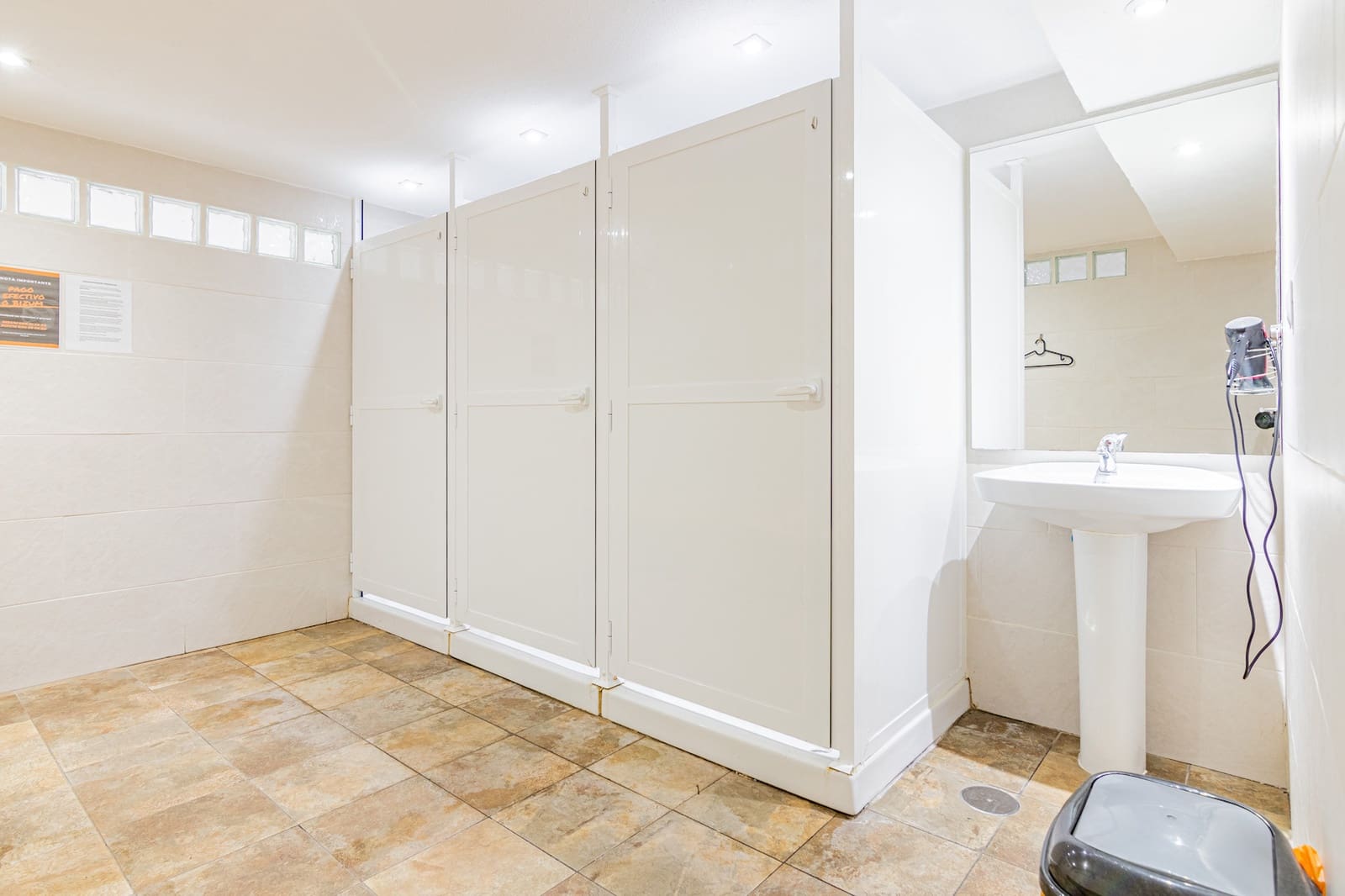 Kommersiell til salgs i Alfaz del Pi / L'Alfas del Pi - € 277 000 (Ref: 7527016)