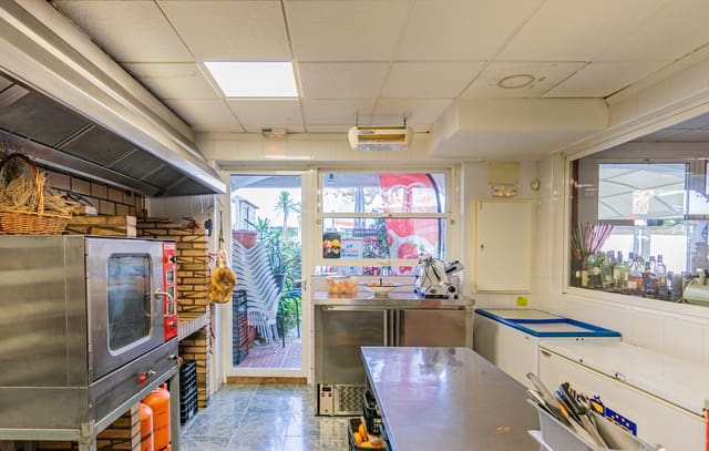 Restaurant/Bar for sale in Albir, Alfaz del Pi / L'Alfàs del Pi - € 148,000 (Ref: 7703187)