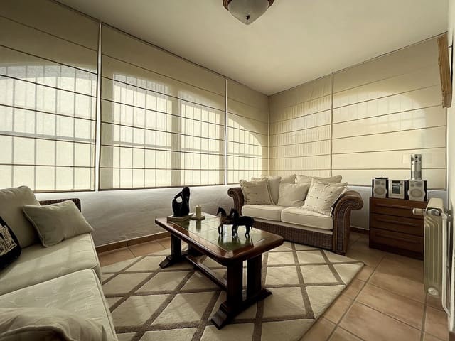 3 soverom Villa til salgs i Pueblo - Urbanizaciones, Alfaz del Pi / L'Alfàs del Pi med svømmebasseng garasje - € 530 000 (Ref: 7846483)