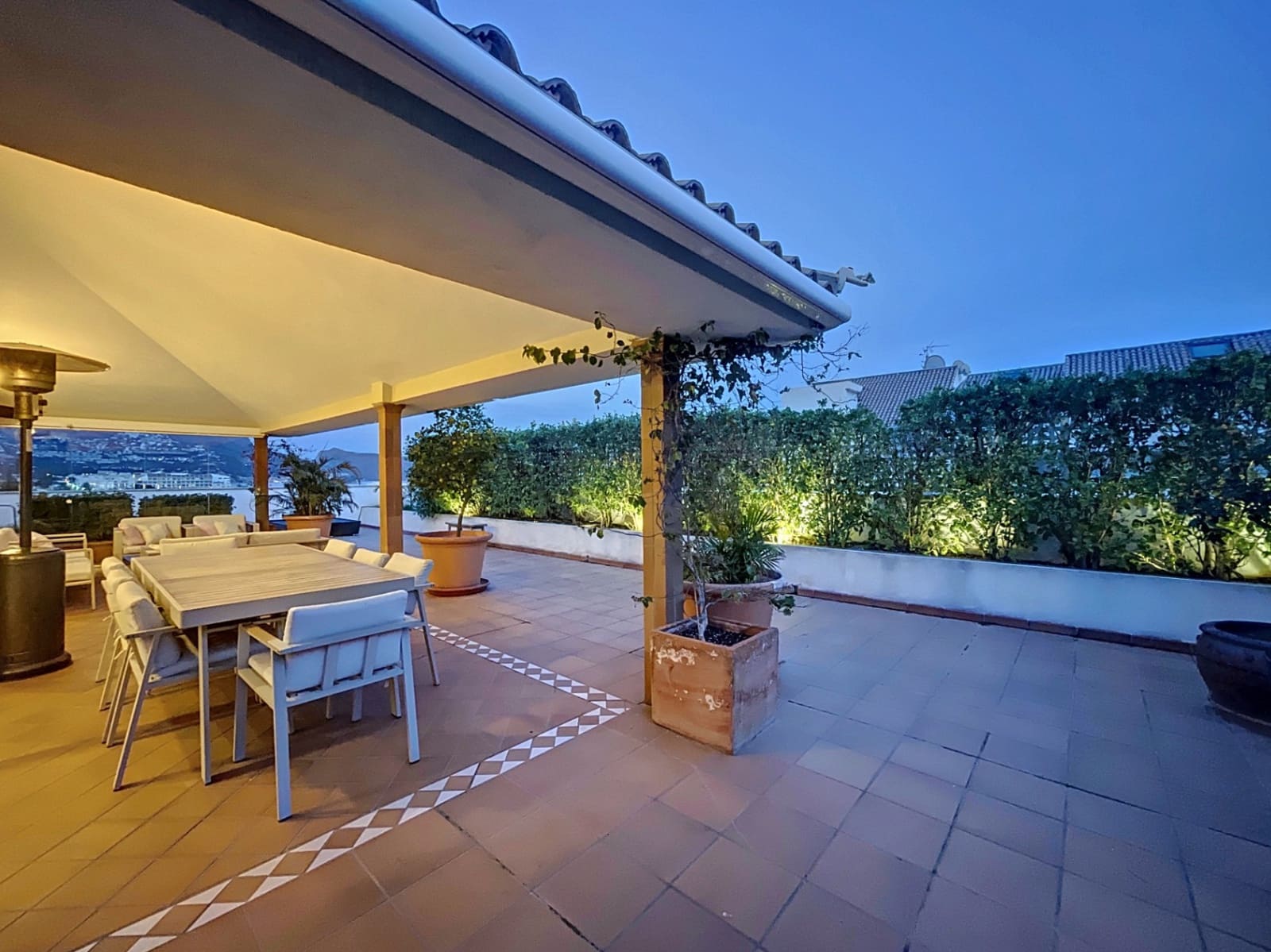 6 soverom Leilighet til salgs i Altea med garasje - € 1 490 000 (Ref: 8011137)