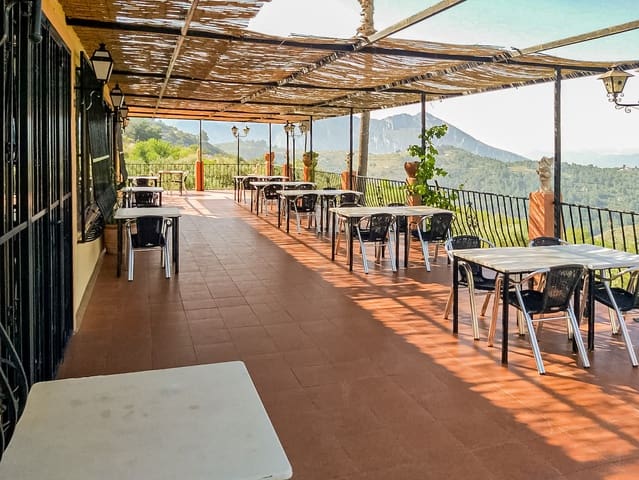 3 chambre Restaurant/Bar à vendre à Tárbena avec piscine garage - 685 000 € (Ref: 8152525)