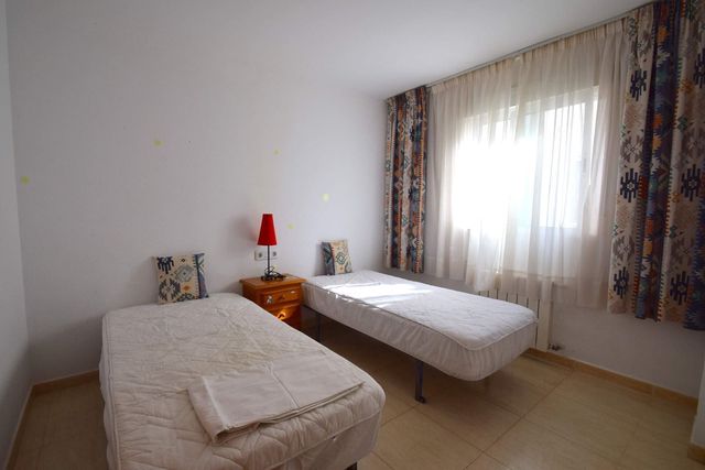 3 soverom Leilighet til leie i Pueblo - Urbanizaciones, Alfaz del Pi / L'Alfàs del Pi med garasje - € 1 100 (Ref: 8212417)