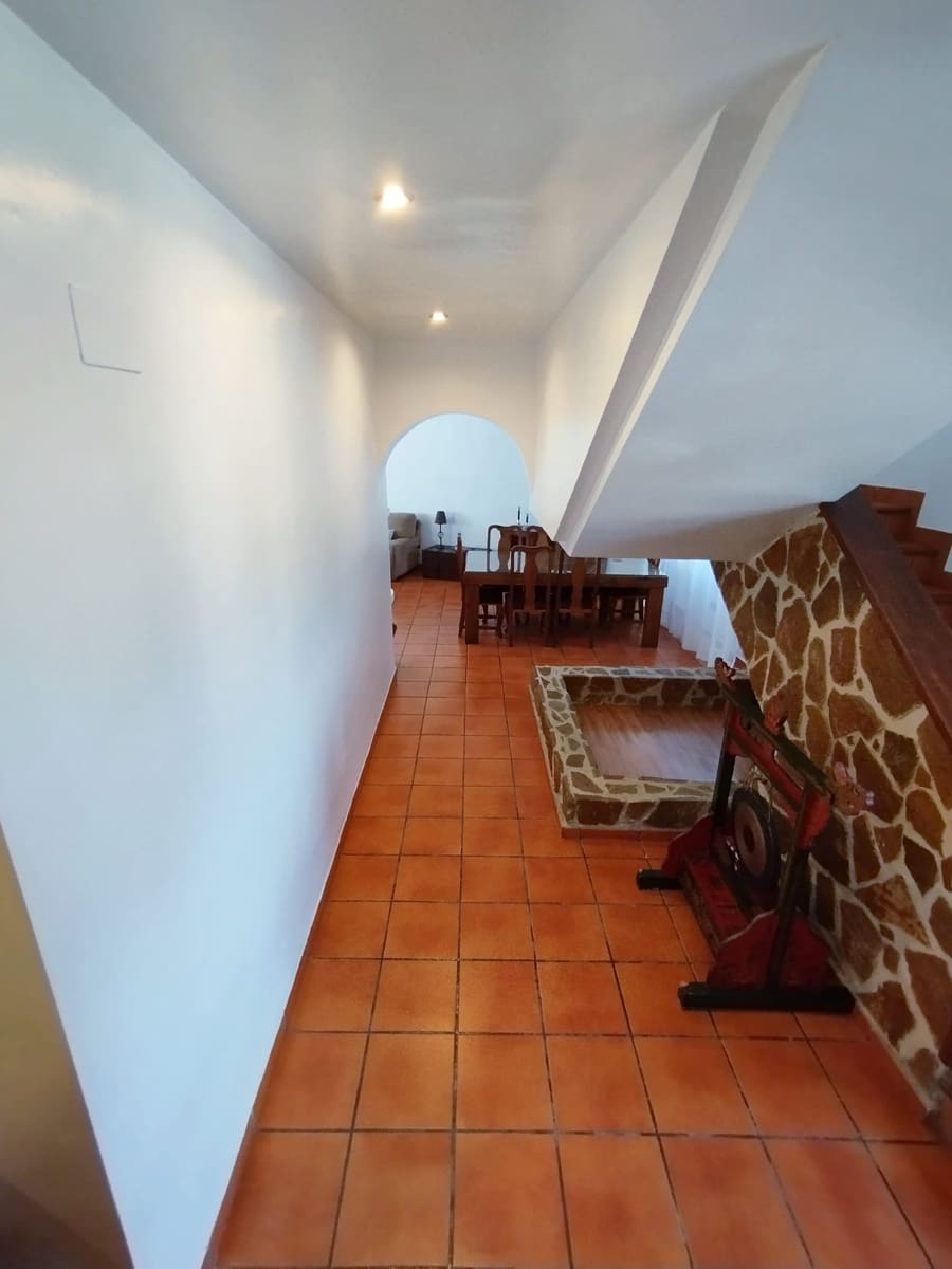 4 sypialnia Dom na sprzedaż w Alfaz del Pi / L'Alfas del Pi z garażem - 499 000 € (Ref: 8296981)