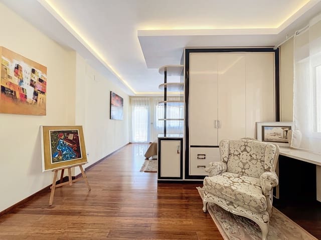 8 soverom Villa til salgs i Altea med svømmebasseng garasje - € 1 950 000 (Ref: 8317121)