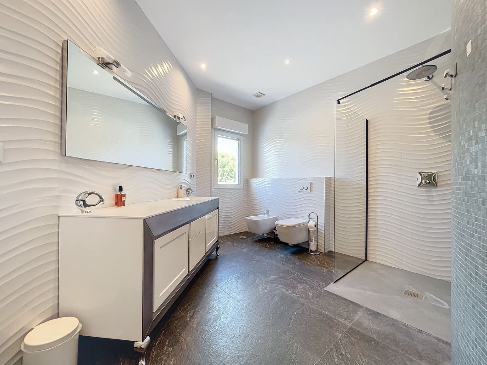 8 soverom Villa til salgs i Altea med svømmebasseng garasje - € 1 950 000 (Ref: 8317121)